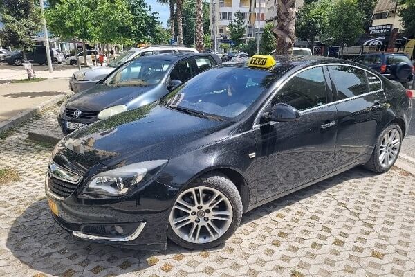 Taxi ne Dhermi
